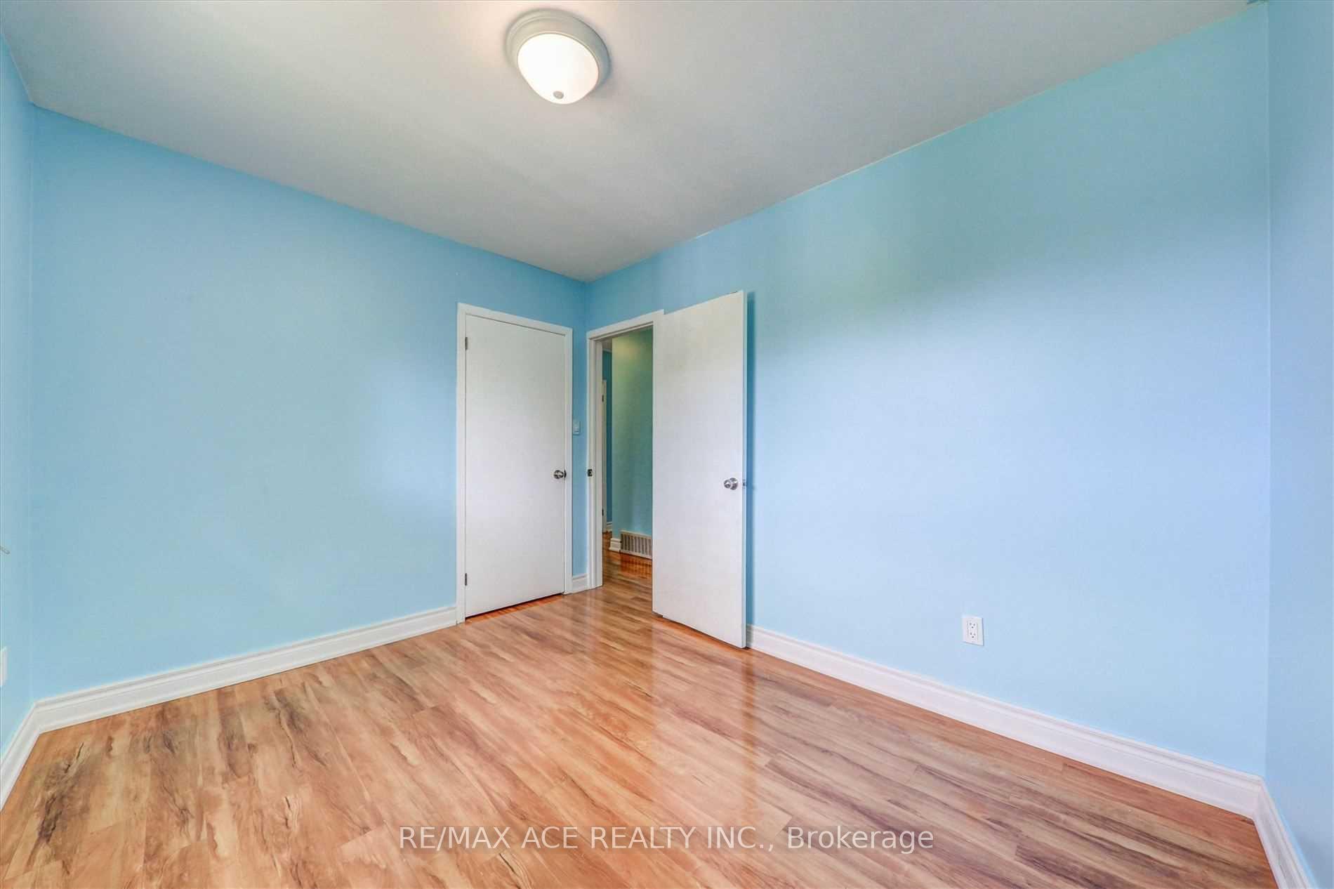Photo 11 of 646 Gibb Street, Oshawa, Vanier — HOMEH