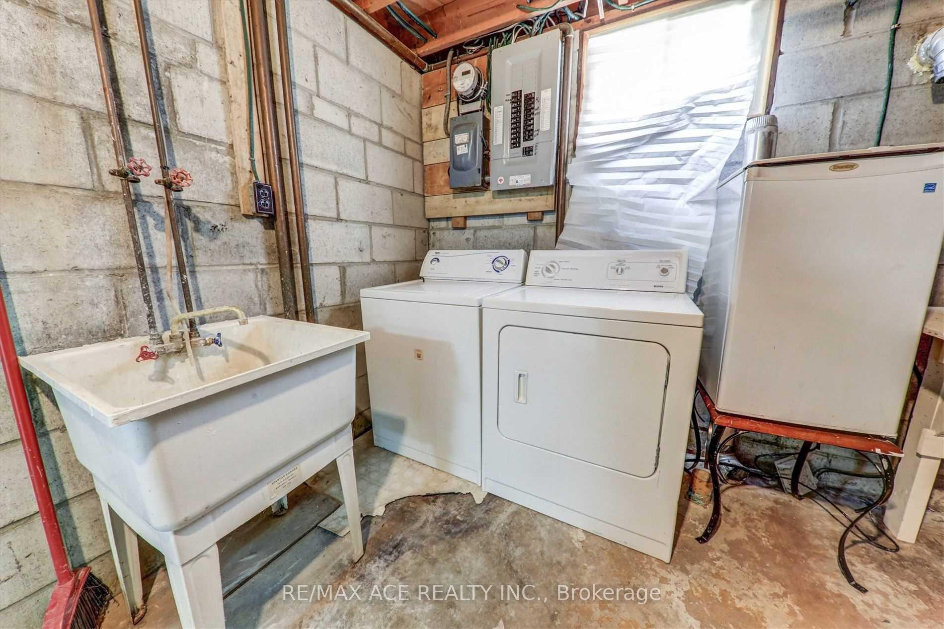 Photo 28 of 646 Gibb Street, Oshawa, Vanier — HOMEH