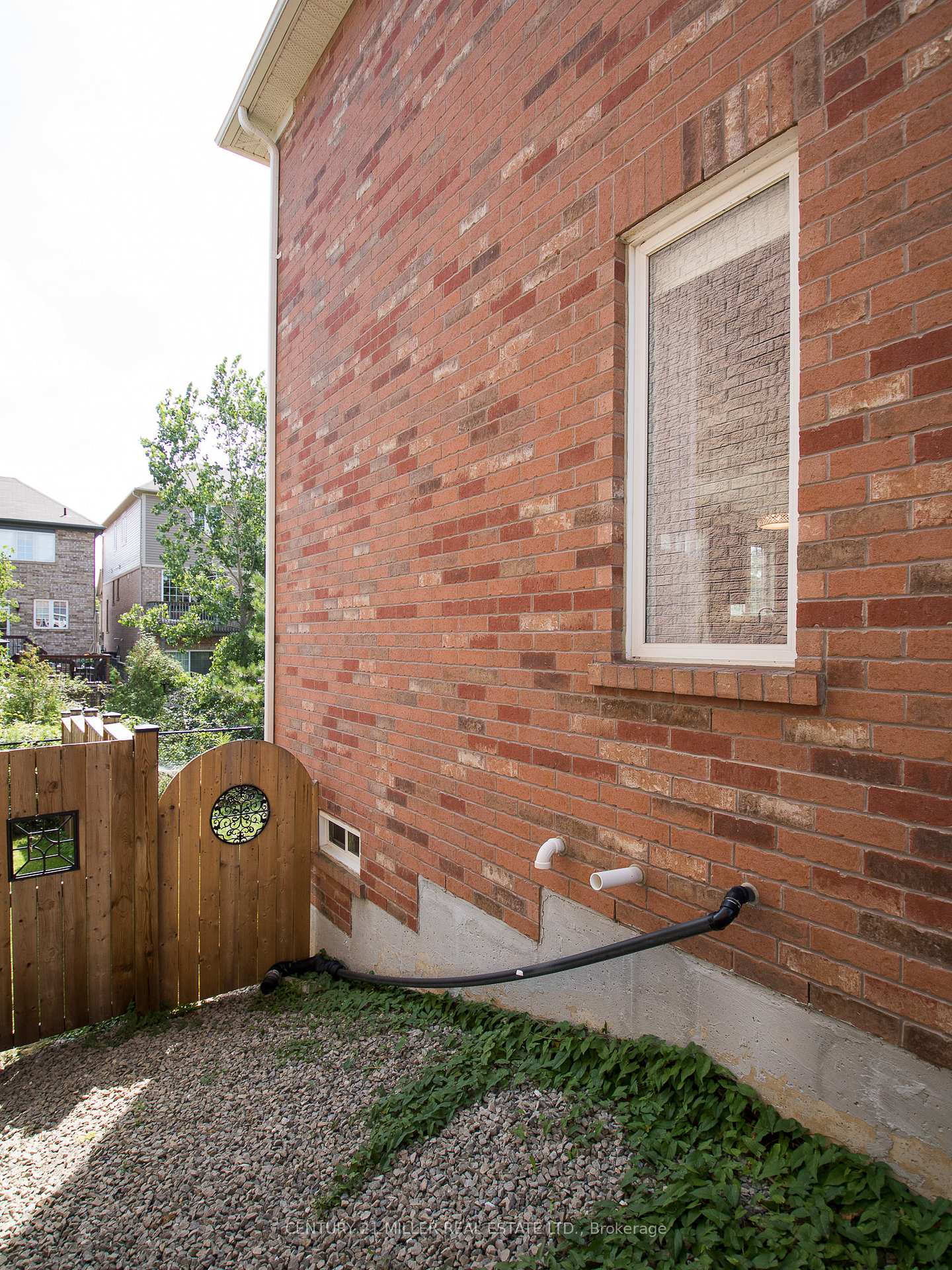Photo 1 of 278 Montreal Circle, Hamilton, Winona Park — HOMEH