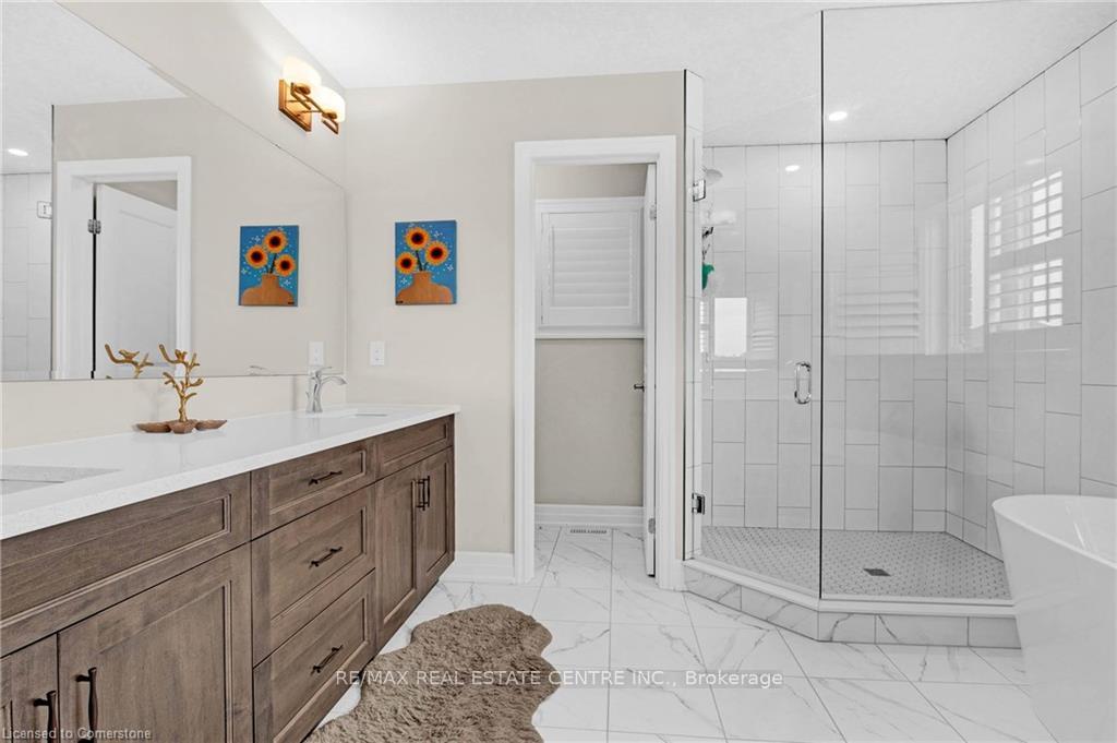 Photo 21 of 134 Pondcliffe Drive, Kitchener — HOMEH
