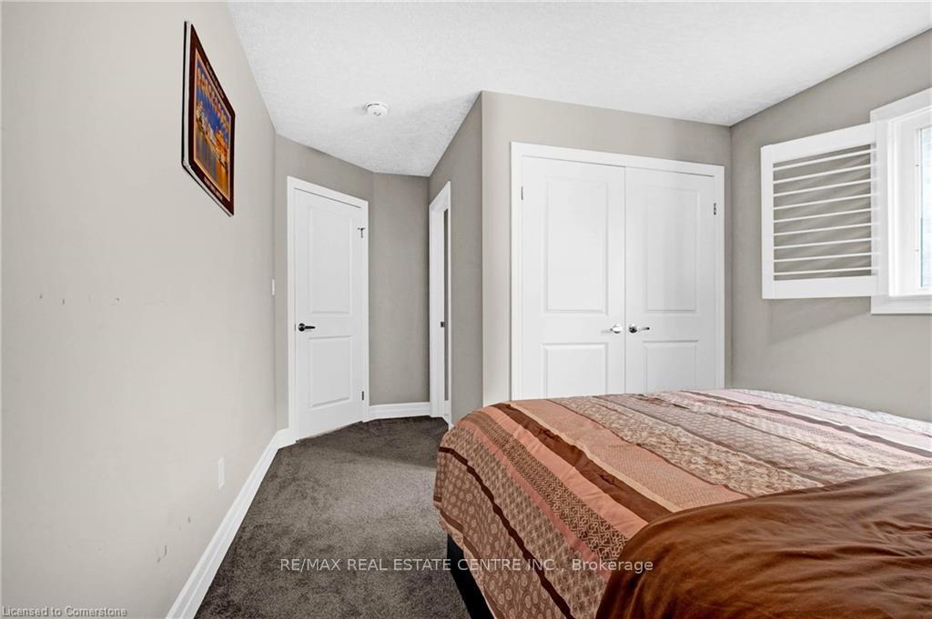 Photo 29 of 134 Pondcliffe Drive, Kitchener — HOMEH