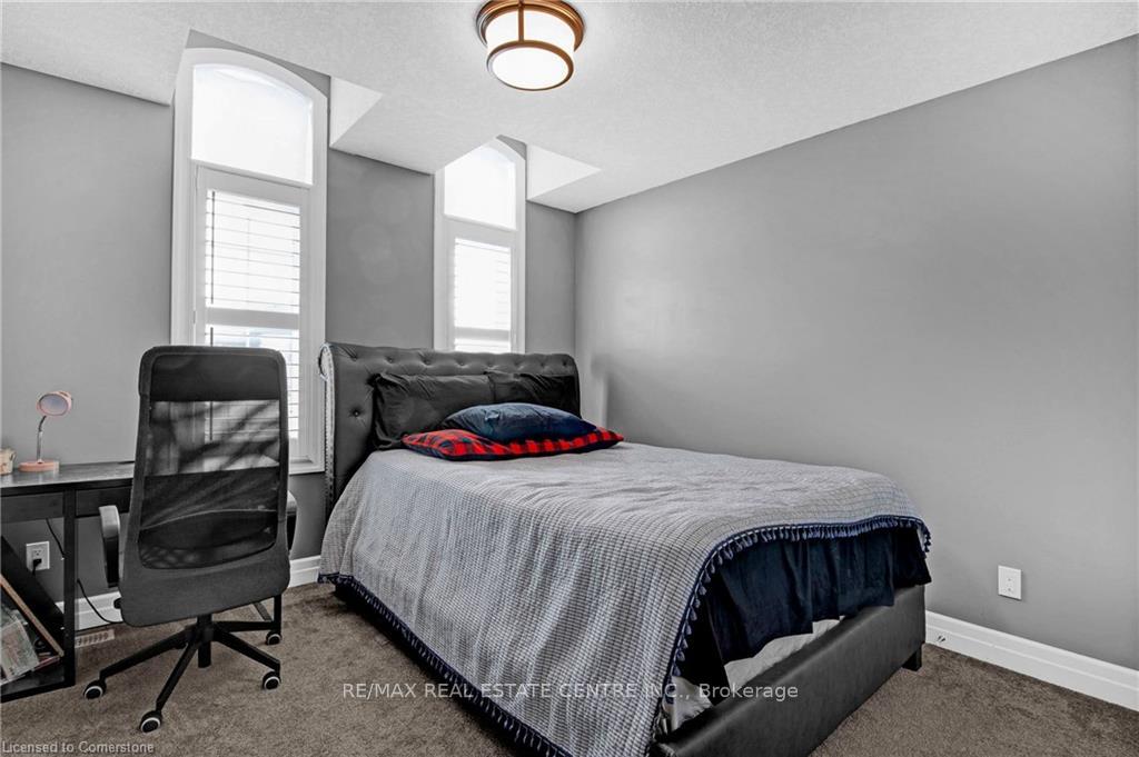 Photo 36 of 134 Pondcliffe Drive, Kitchener — HOMEH