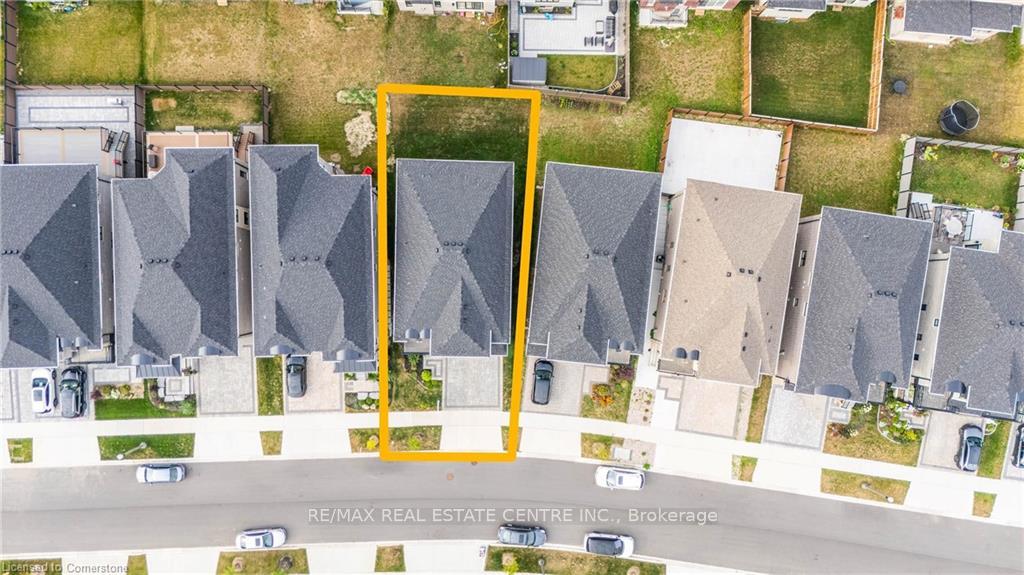Photo 32 of 134 Pondcliffe Drive, Kitchener — HOMEH
