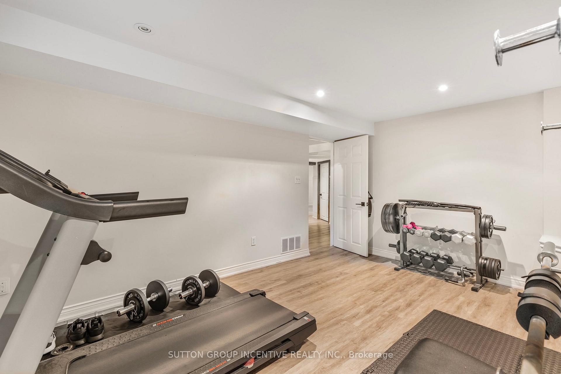 Photo 25 of 25 Silver Court, Hamilton, Waterdown — HOMEH