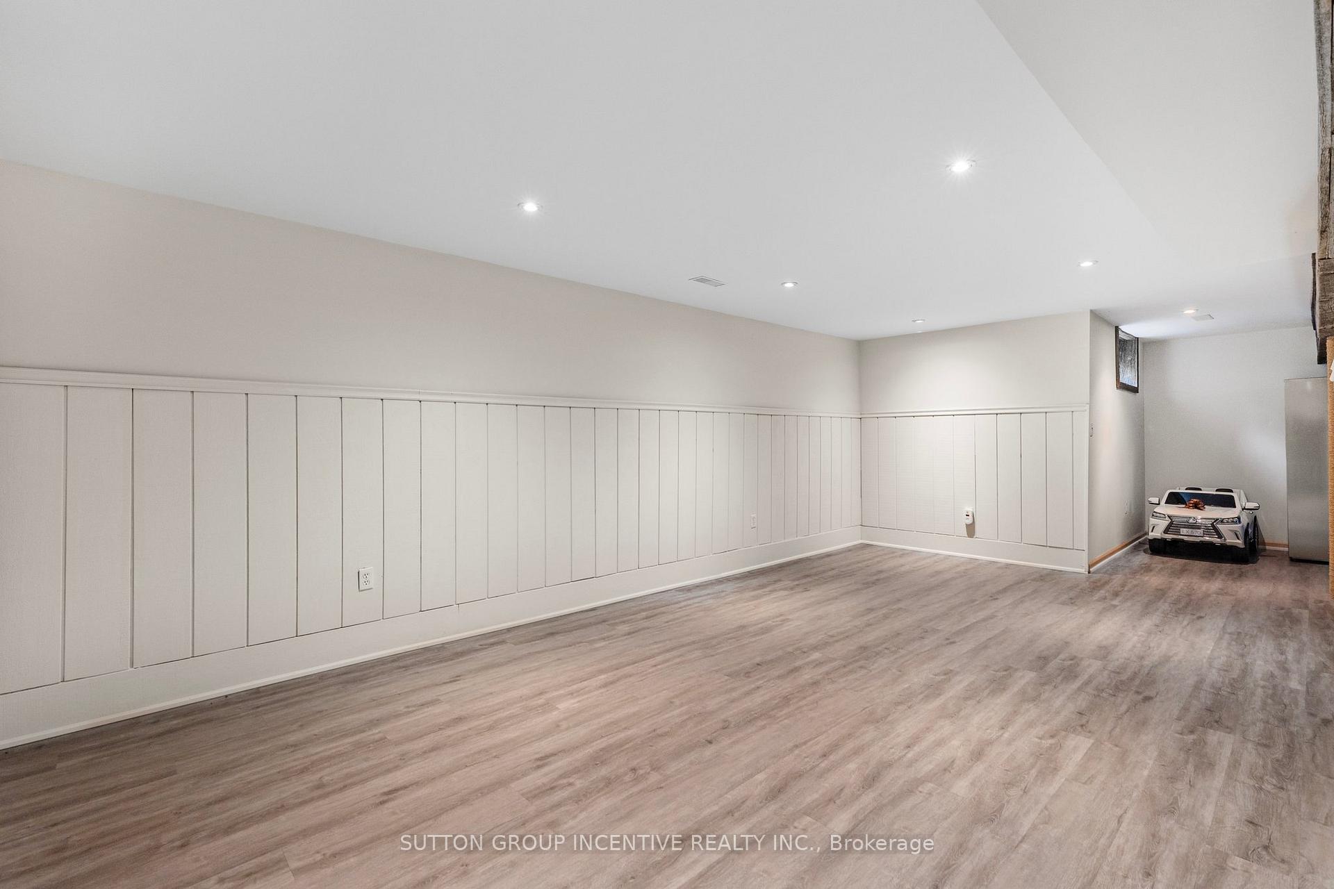 Photo 39 of 25 Silver Court, Hamilton, Waterdown — HOMEH