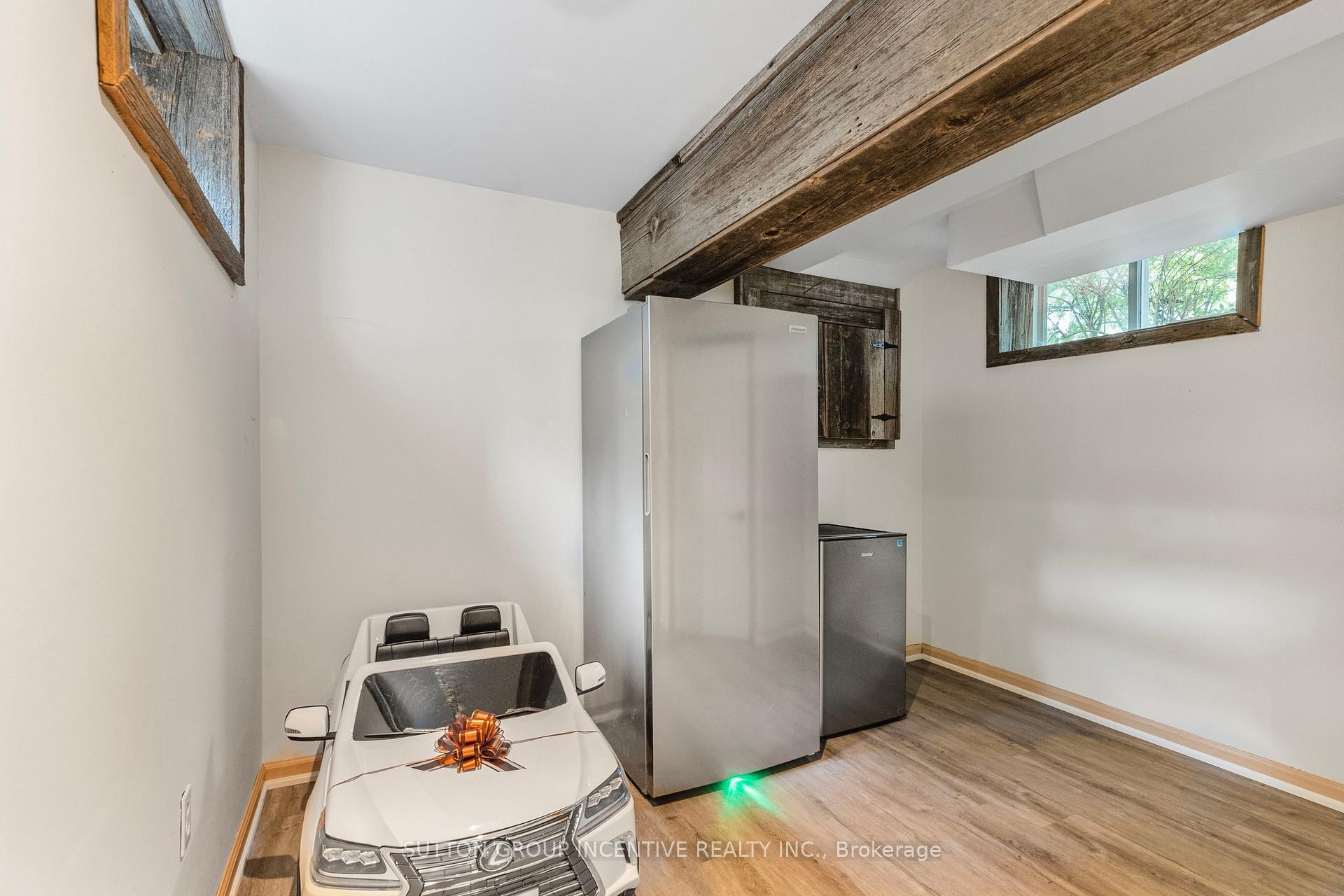 Photo 29 of 25 Silver Court, Hamilton, Waterdown — HOMEH