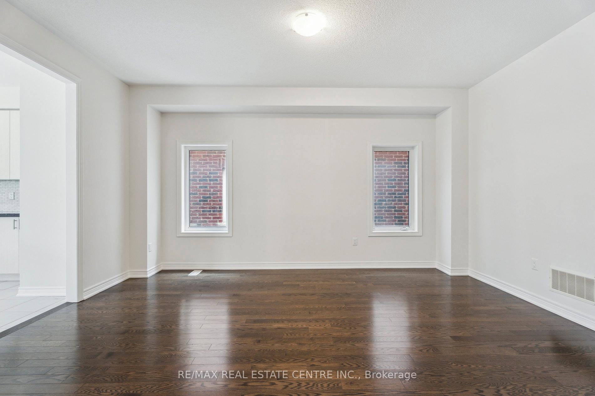 Photo 8 of 1042 Cole Street, Innisfil, Alcona — HOMEH