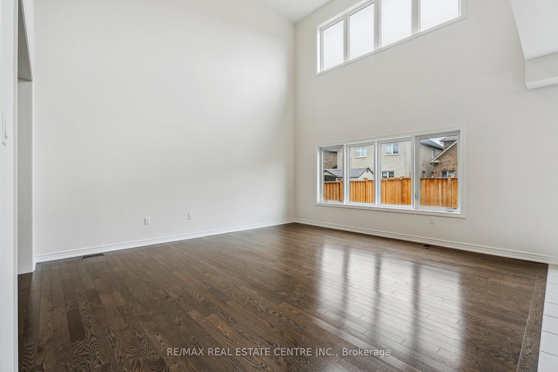 Photo 14 of 1042 Cole Street, Innisfil, Alcona — HOMEH