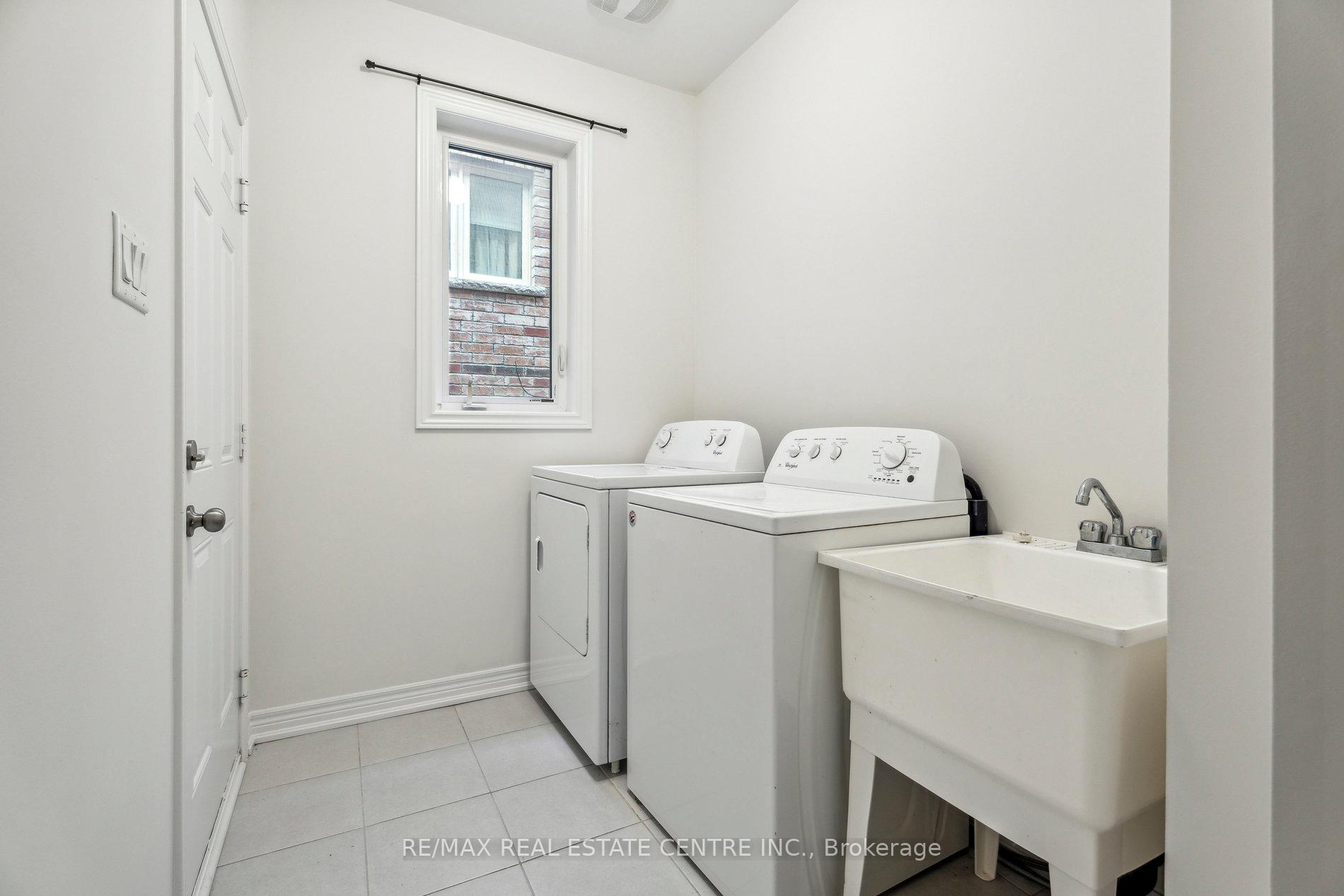 Photo 15 of 1042 Cole Street, Innisfil, Alcona — HOMEH