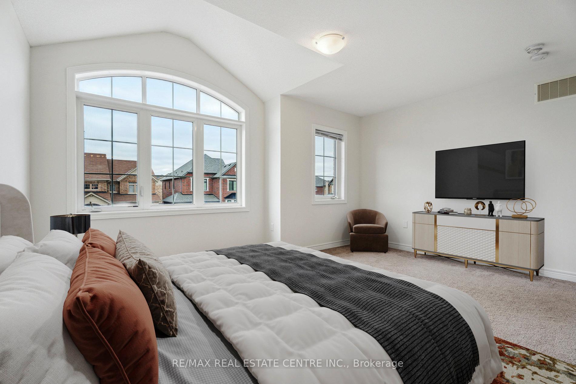 Photo 25 of 1042 Cole Street, Innisfil, Alcona — HOMEH