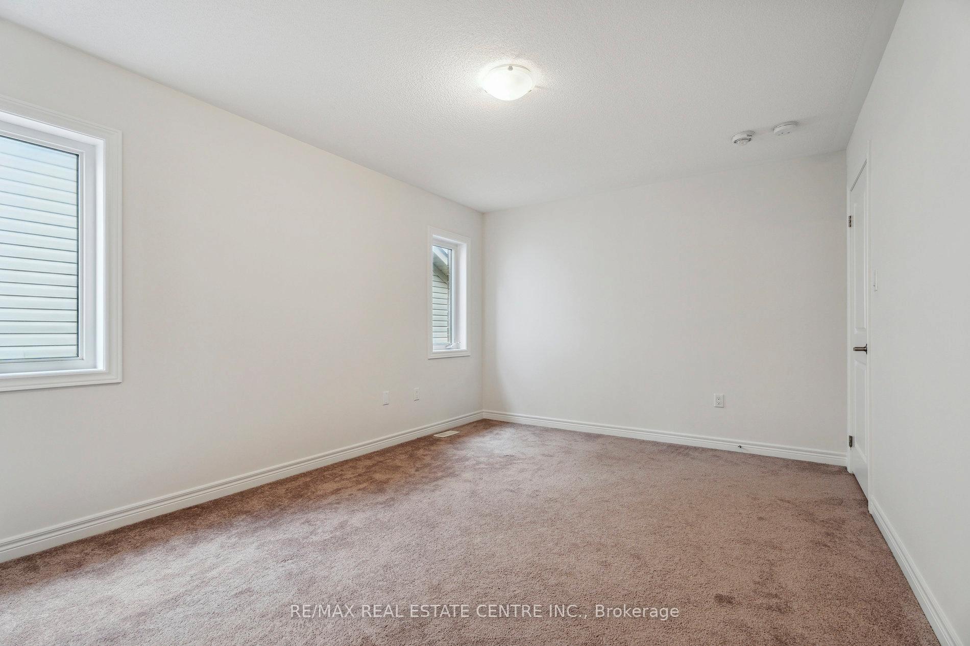 Photo 23 of 1042 Cole Street, Innisfil, Alcona — HOMEH