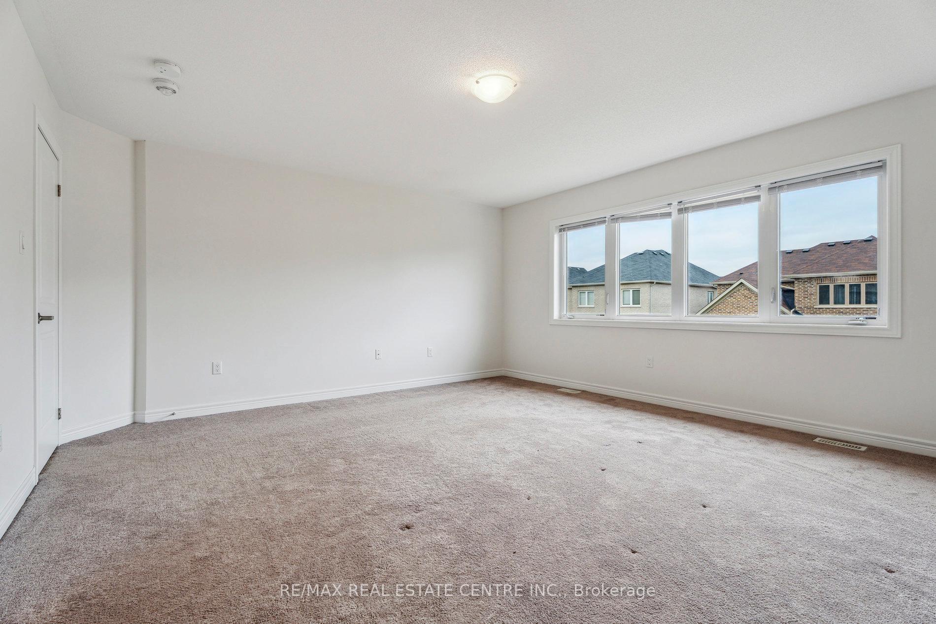 Photo 31 of 1042 Cole Street, Innisfil, Alcona — HOMEH