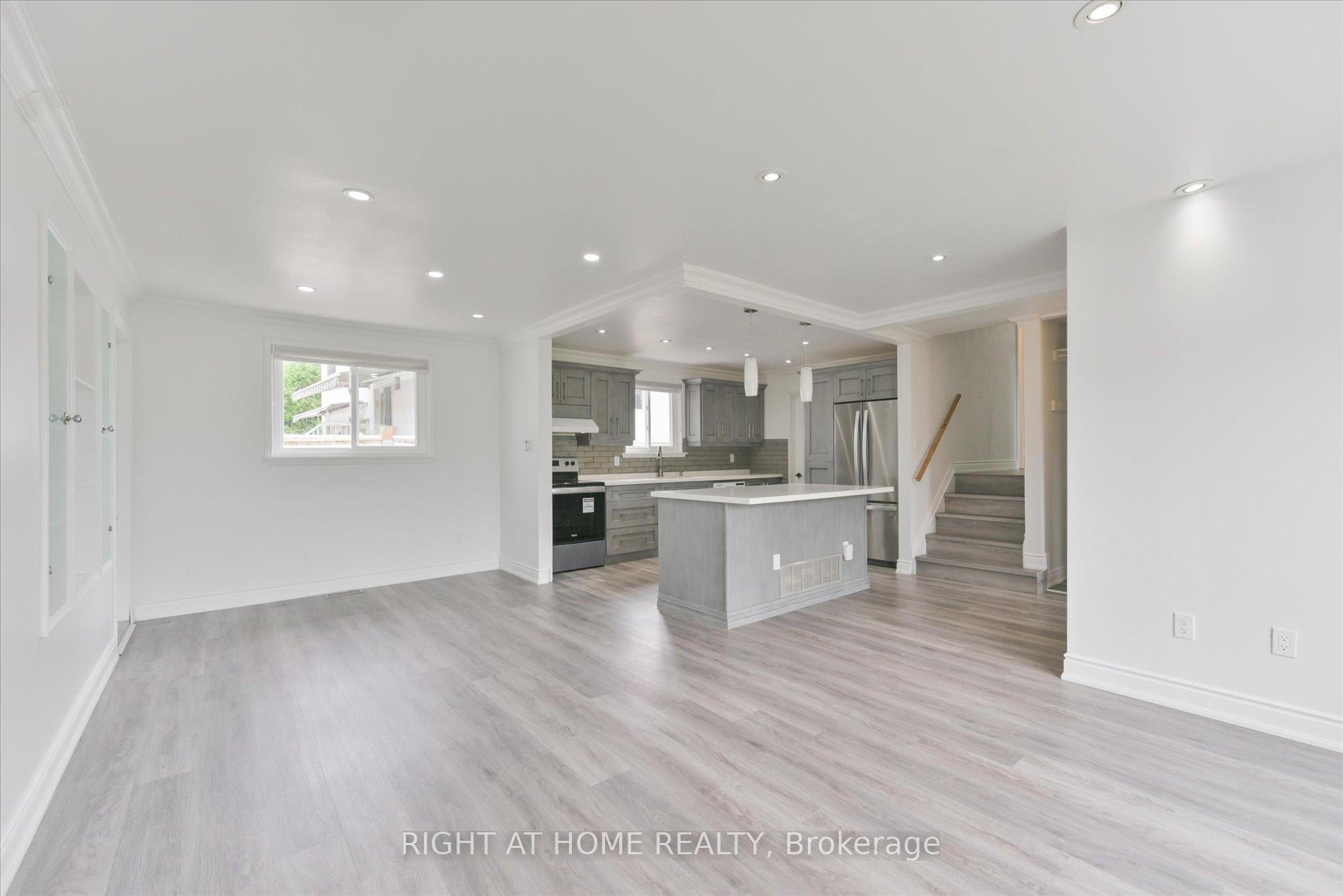 Photo 6 of 2 Gondola Crescent, Brampton, Northgate — HOMEH
