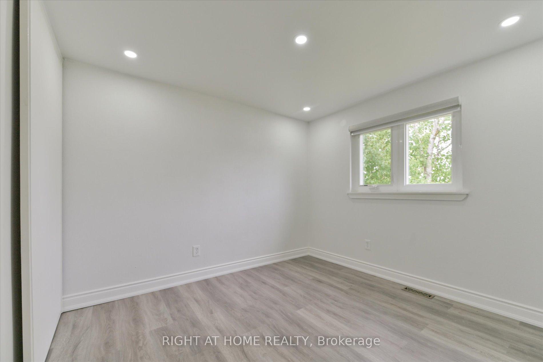 Photo 16 of 2 Gondola Crescent, Brampton, Northgate — HOMEH