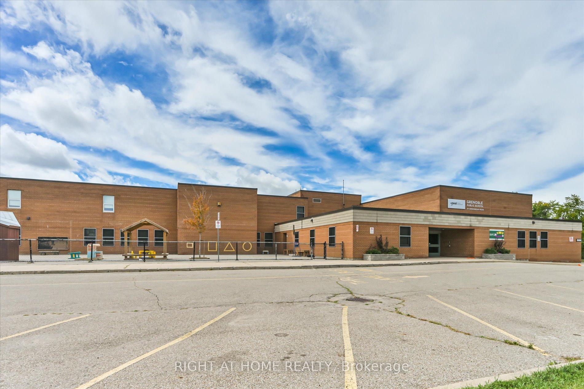 Photo 20 of 2 Gondola Crescent, Brampton, Northgate — HOMEH