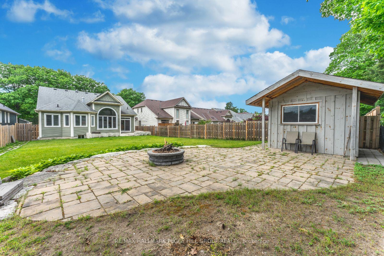 Photo 5 of 23 Christy Drive, Wasaga Beach — HOMEH