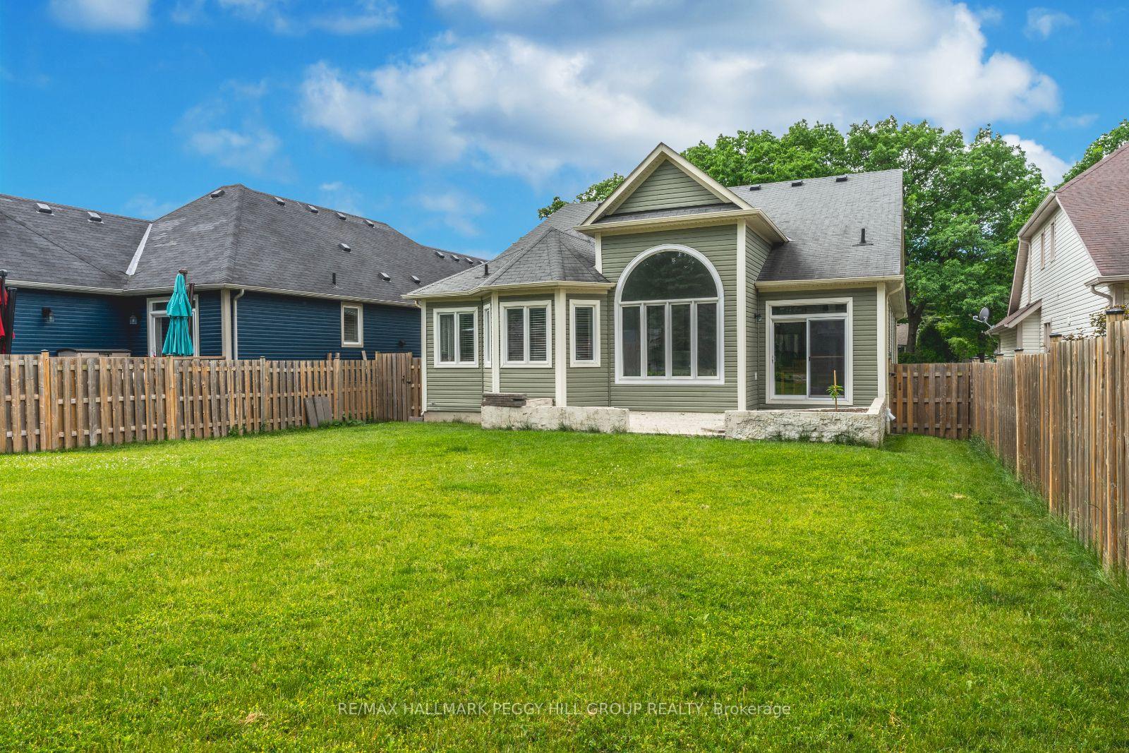 Photo 10 of 23 Christy Drive, Wasaga Beach — HOMEH