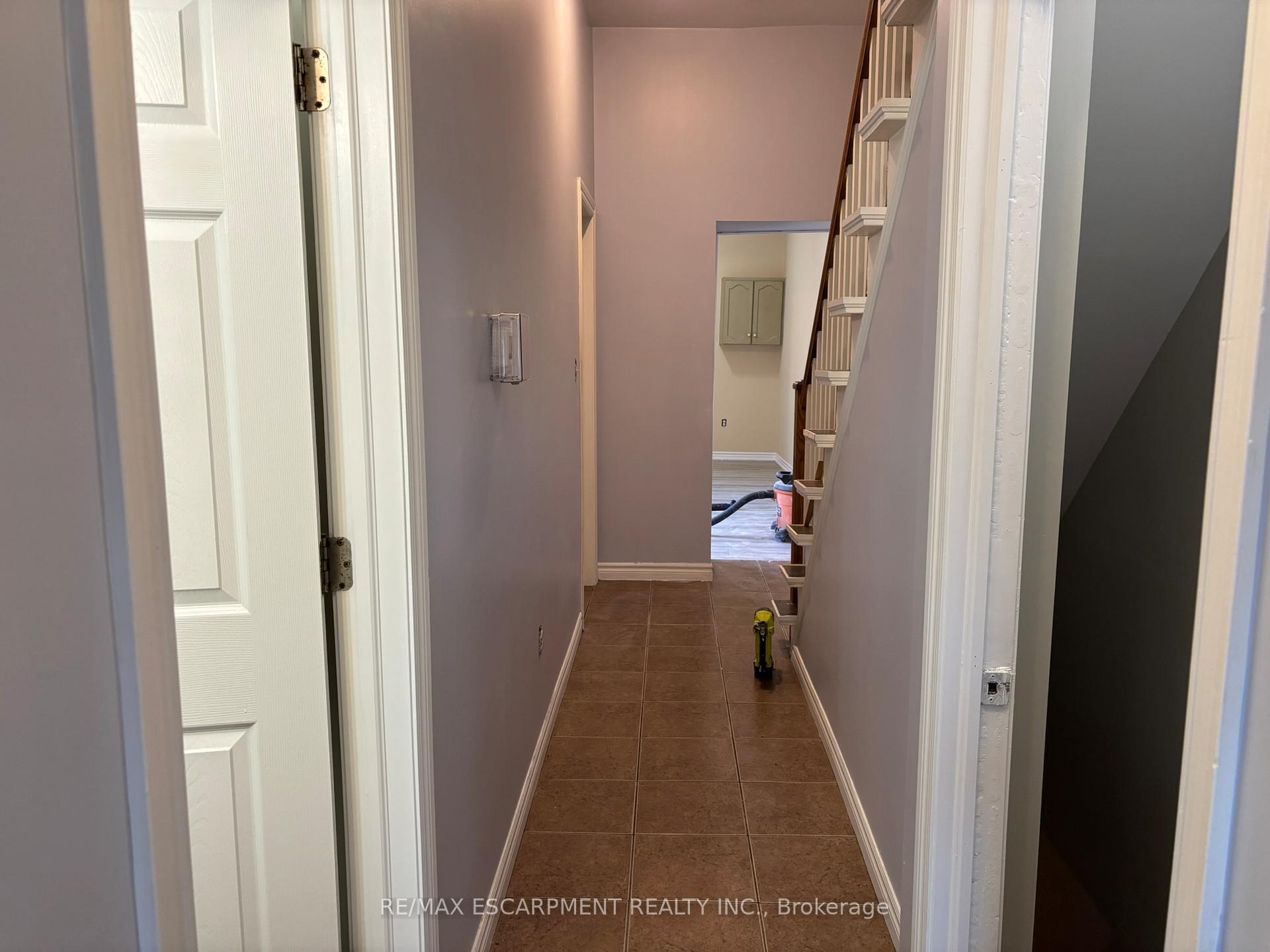 Photo 10 of 124 Cathcart Street, Hamilton, Beasley — HOMEH