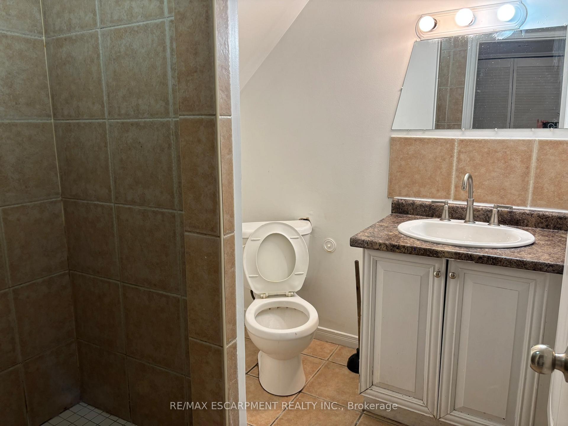 Photo 18 of 124 Cathcart Street, Hamilton, Beasley — HOMEH