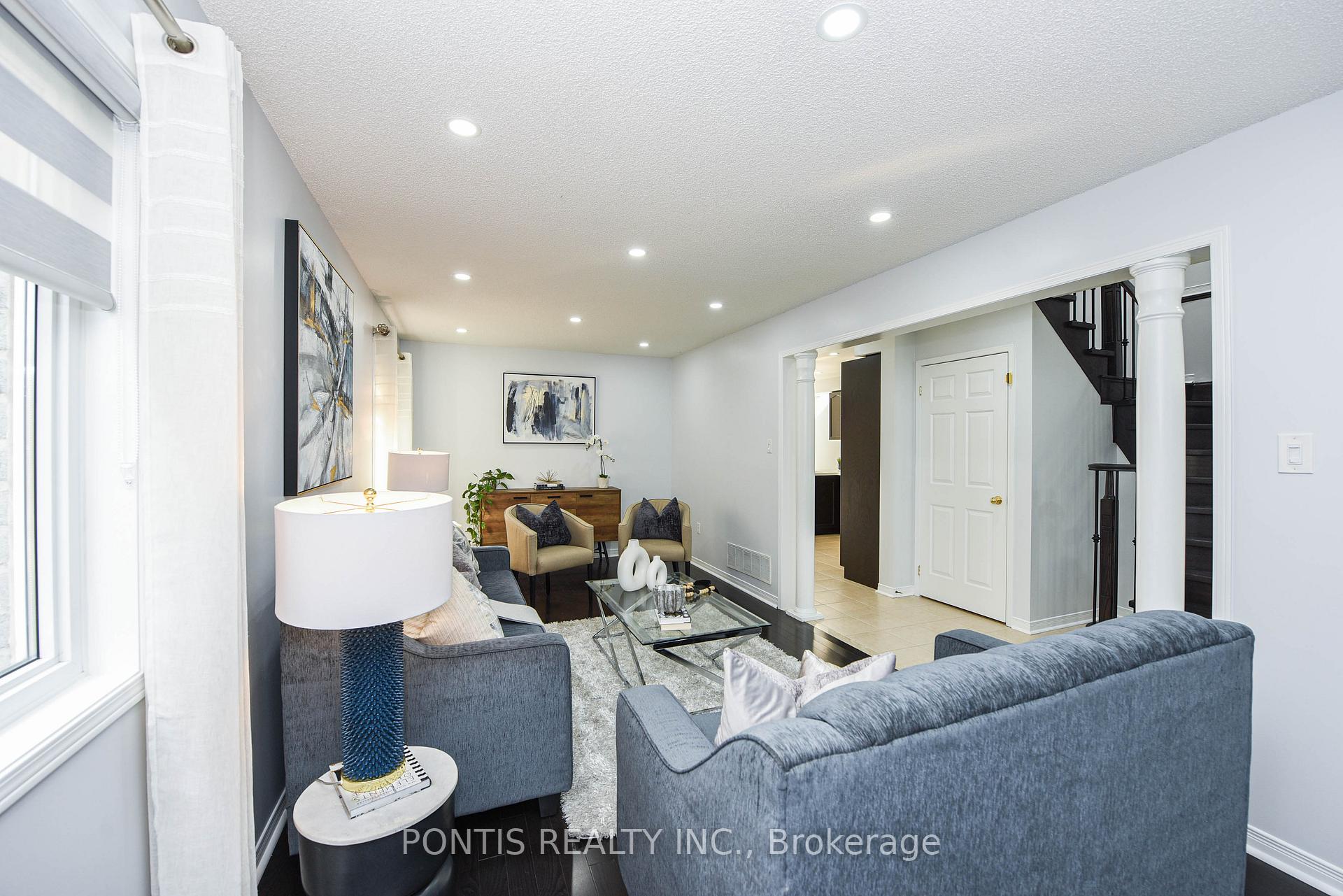 Photo 4 of 73 Rollingwood Drive, Brampton, Fletcher's Creek South — HOMEH
