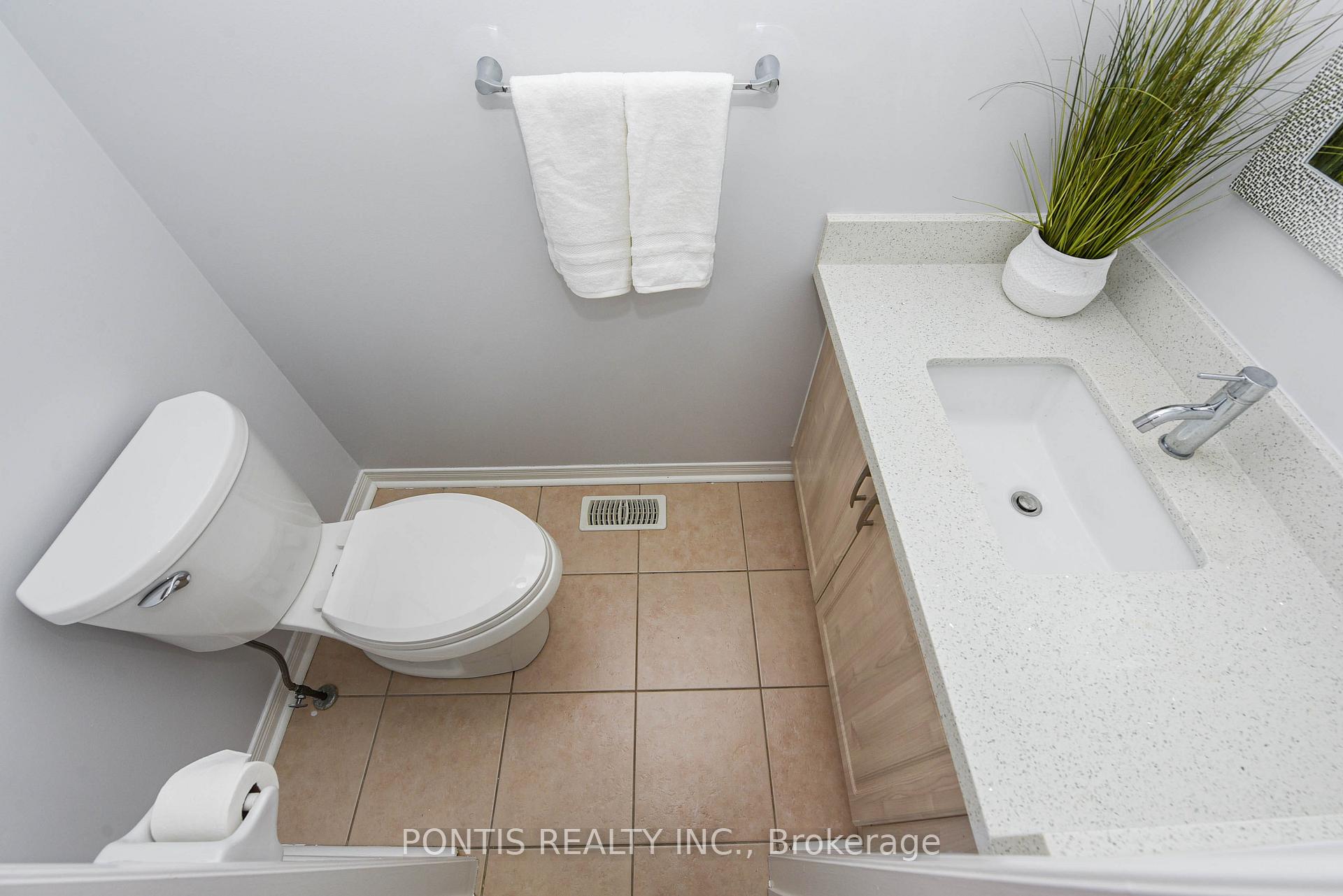 Photo 10 of 73 Rollingwood Drive, Brampton, Fletcher's Creek South — HOMEH