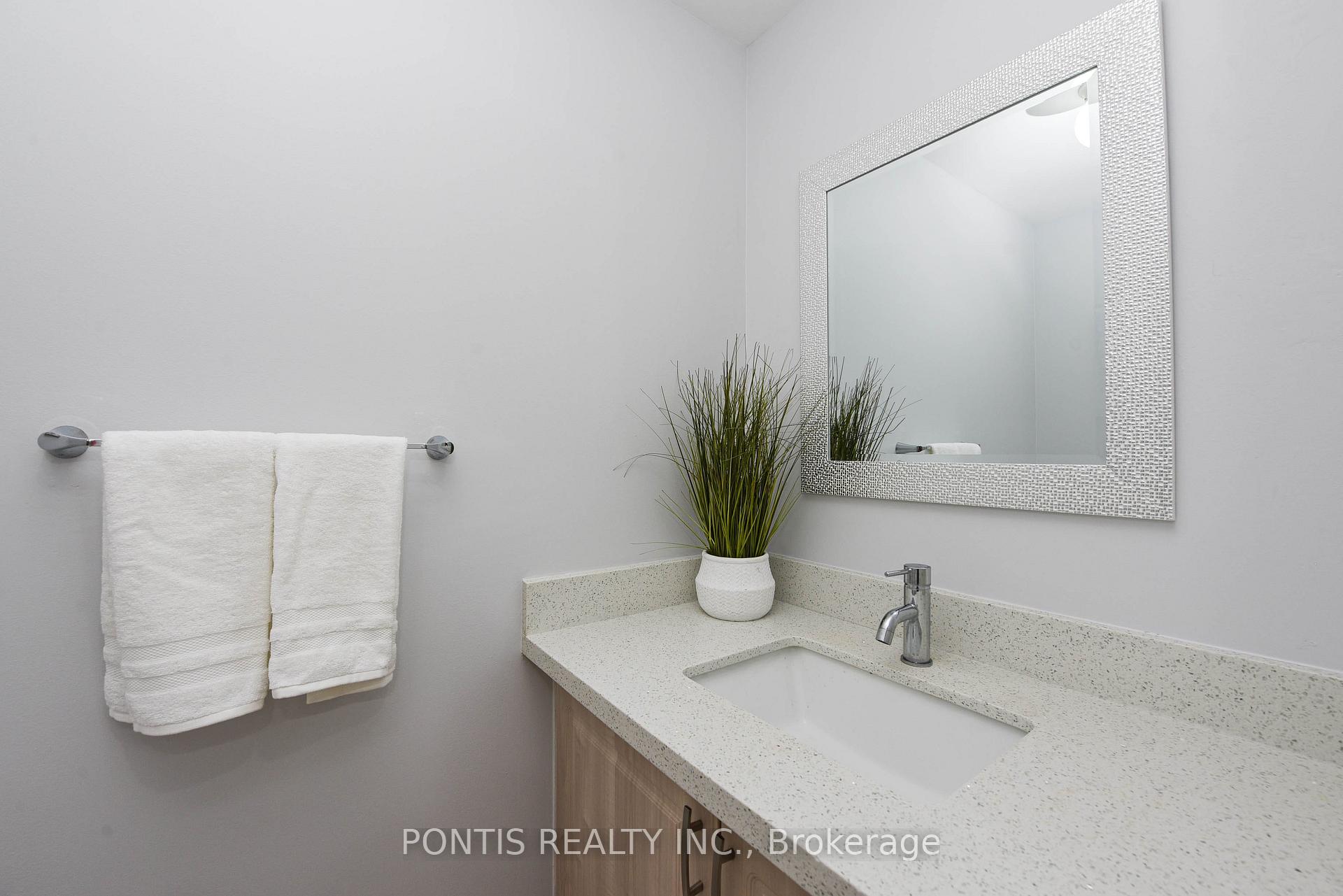 Photo 8 of 73 Rollingwood Drive, Brampton, Fletcher's Creek South — HOMEH