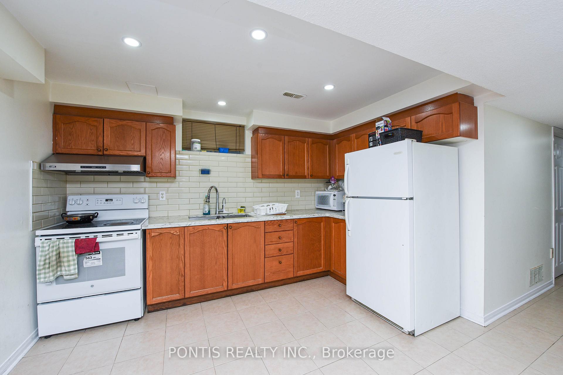 Photo 19 of 73 Rollingwood Drive, Brampton, Fletcher's Creek South — HOMEH