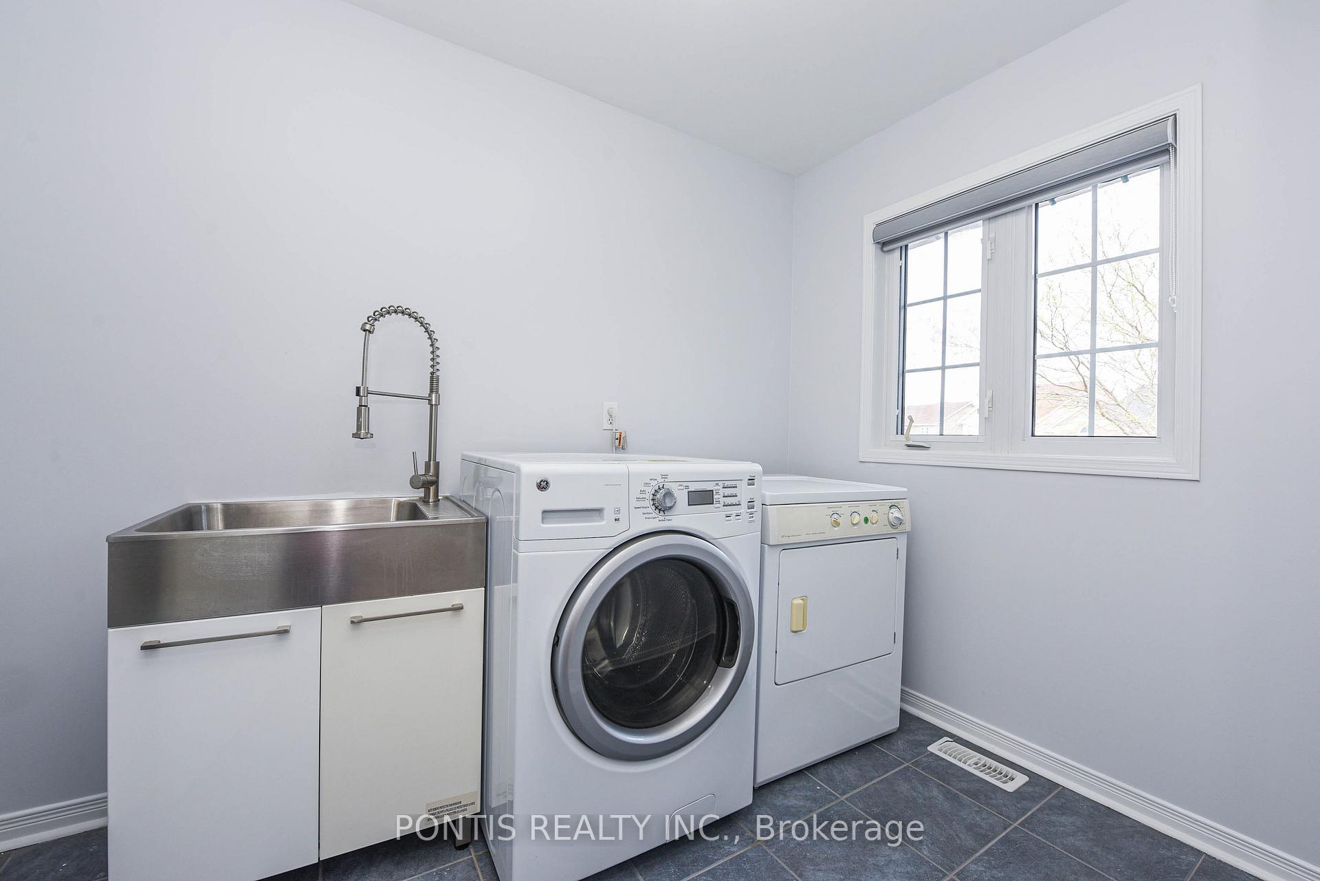 Photo 24 of 73 Rollingwood Drive, Brampton, Fletcher's Creek South — HOMEH