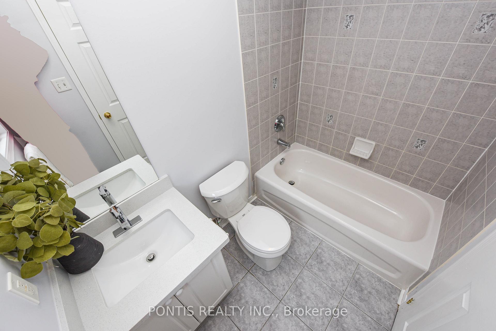 Photo 33 of 73 Rollingwood Drive, Brampton, Fletcher's Creek South — HOMEH