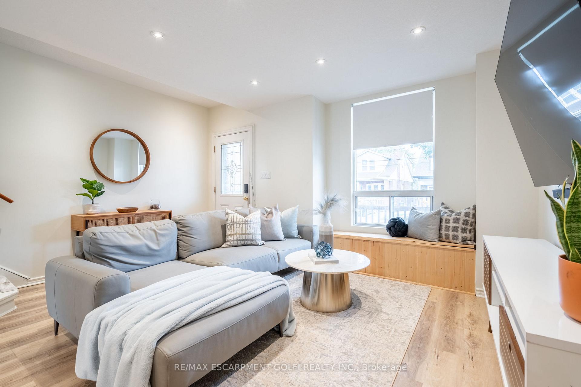 Photo 15 of 22 Bayfield Avenue, Hamilton, Crown Point — HOMEH