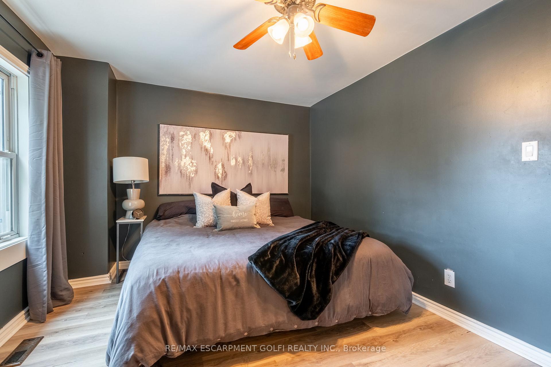 Photo 20 of 22 Bayfield Avenue, Hamilton, Crown Point — HOMEH