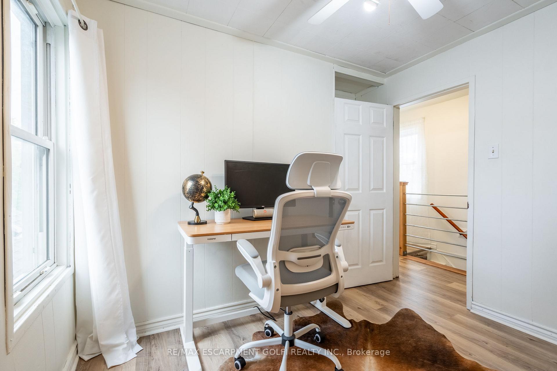 Photo 6 of 22 Bayfield Avenue, Hamilton, Crown Point — HOMEH