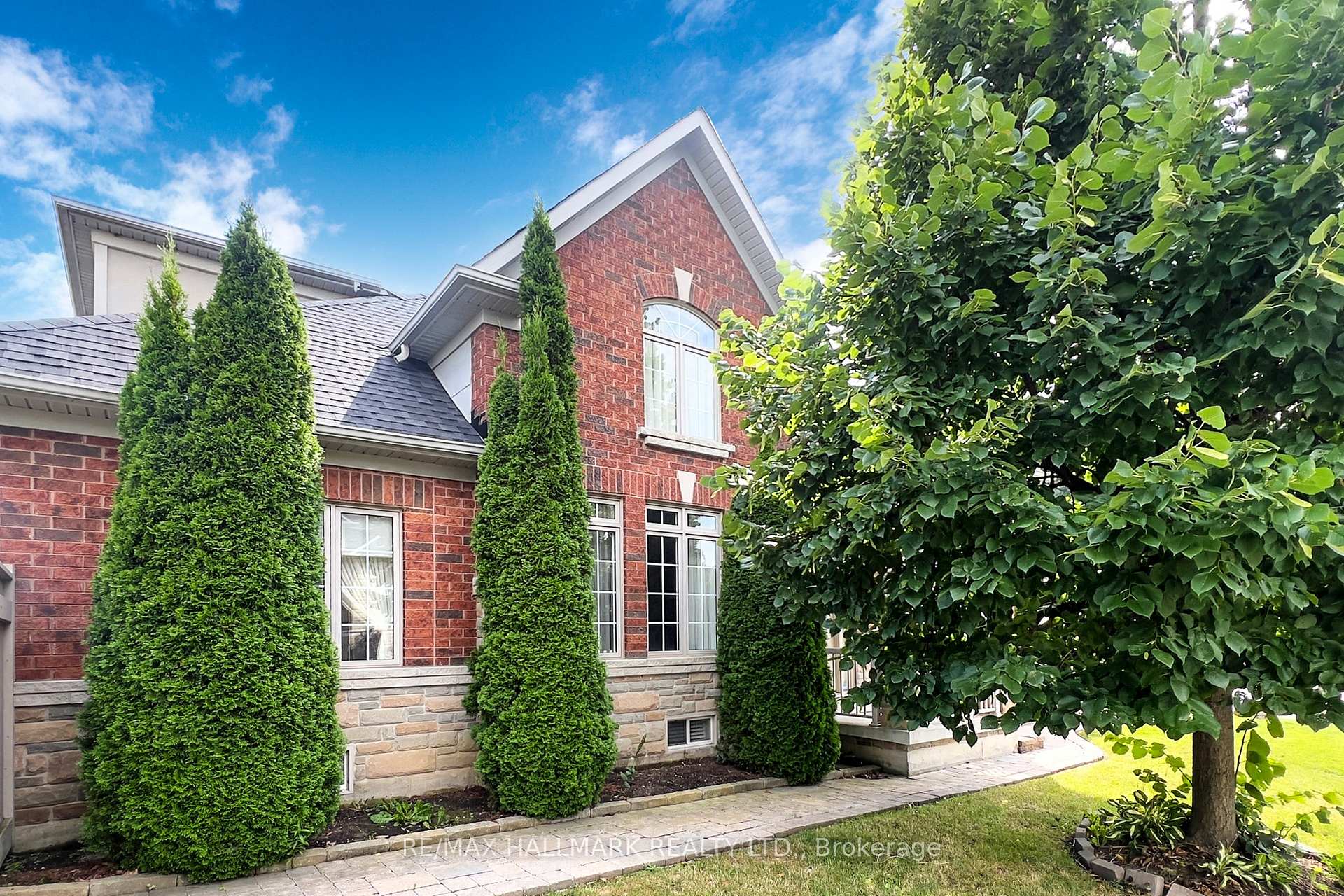 Photo 7 of 243 Via Campanile Road, Vaughan, Vellore Village — HOMEH