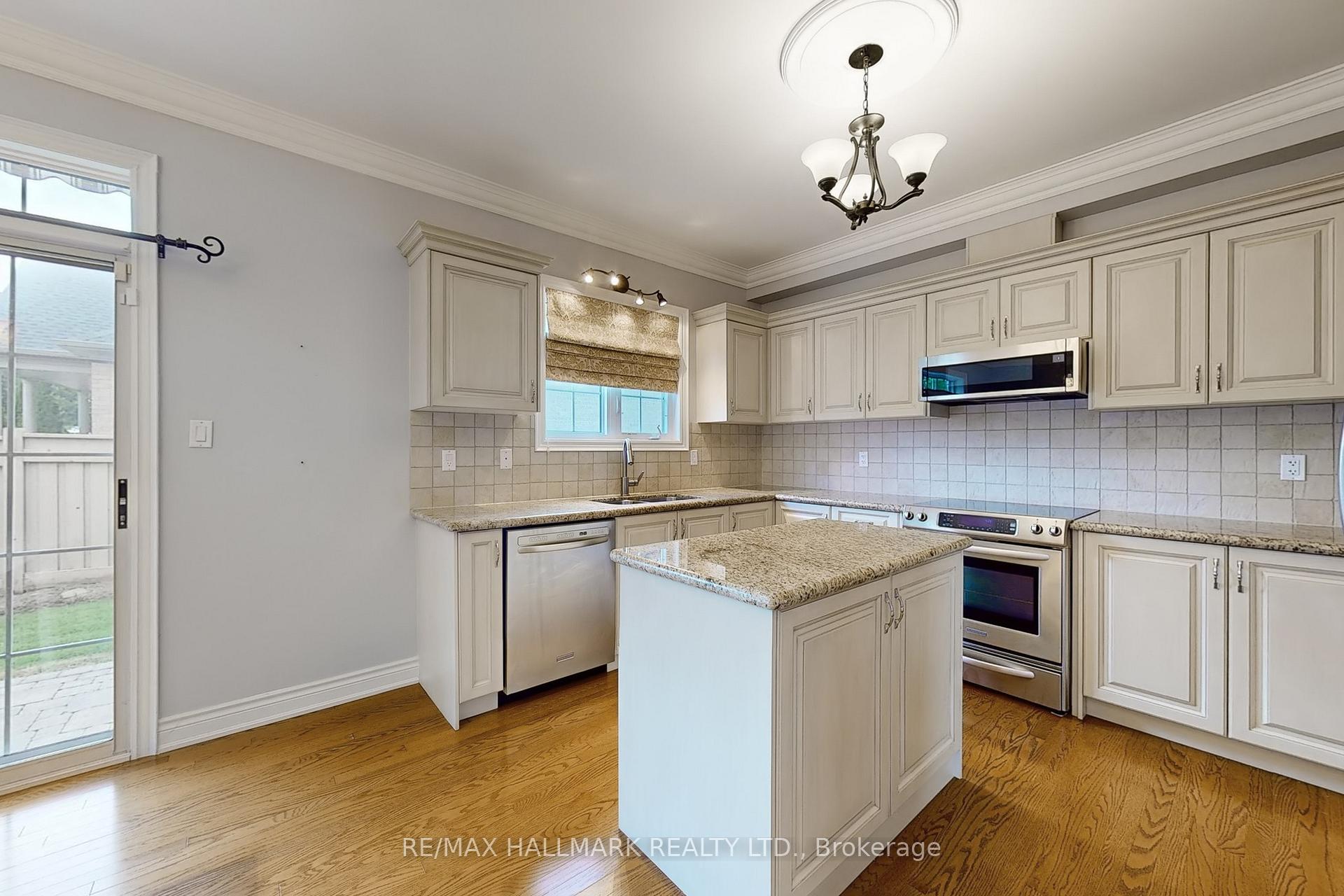 Photo 2 of 243 Via Campanile Road, Vaughan, Vellore Village — HOMEH