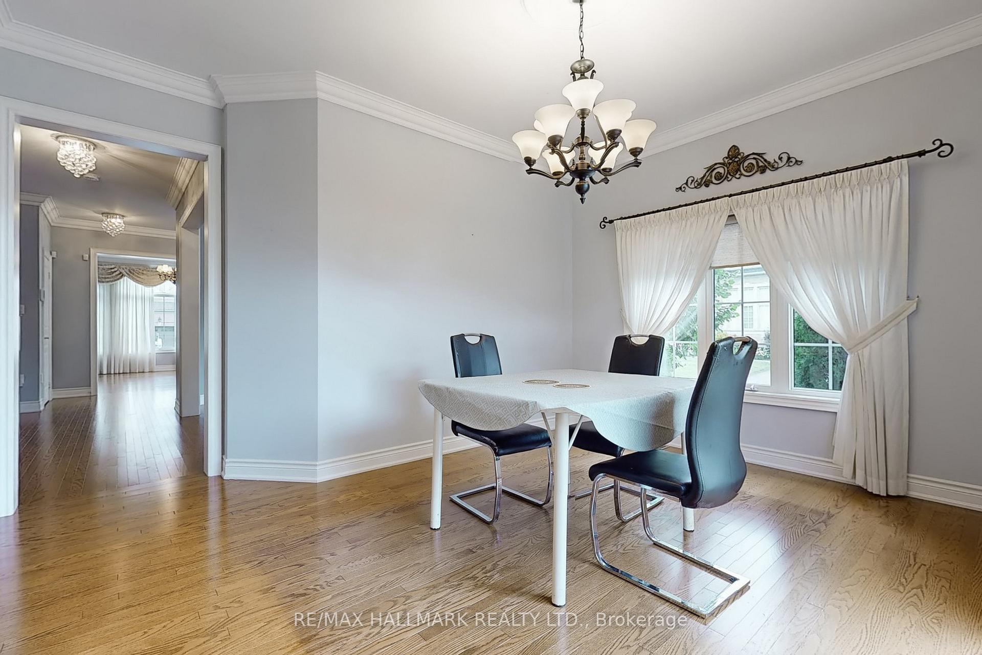 Photo 33 of 243 Via Campanile Road, Vaughan, Vellore Village — HOMEH