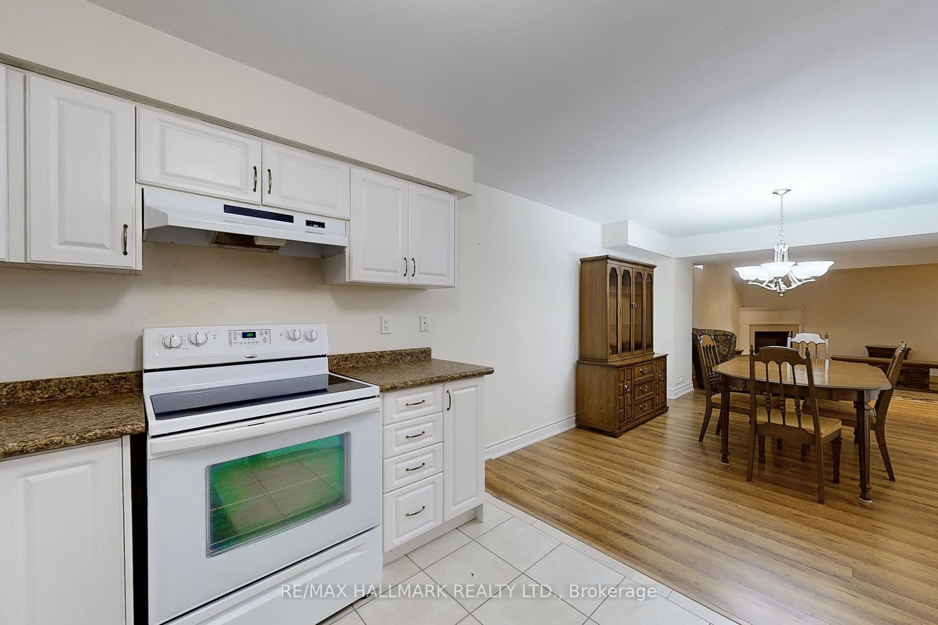 Photo 16 of 243 Via Campanile Road, Vaughan, Vellore Village — HOMEH