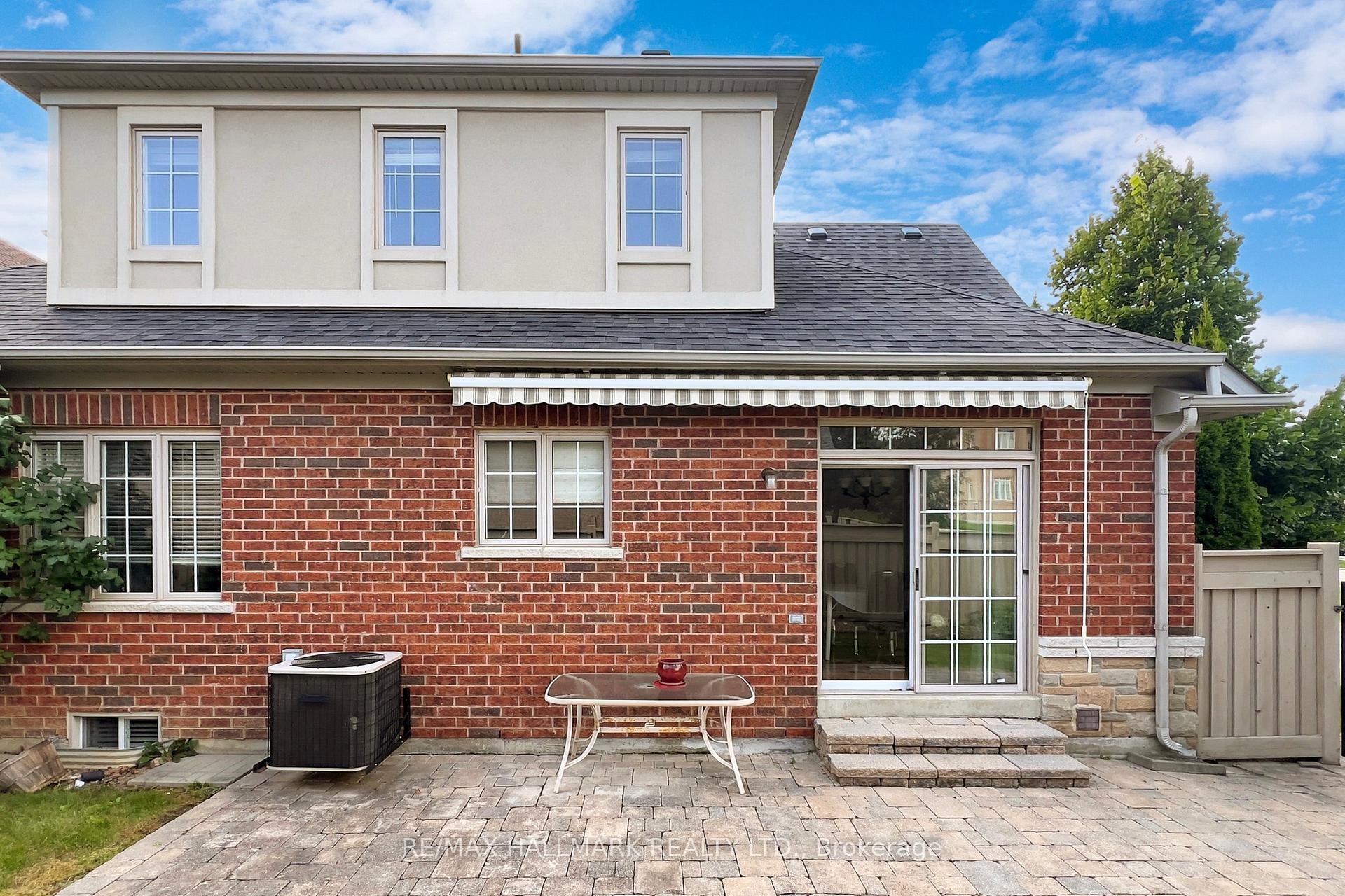 Photo 21 of 243 Via Campanile Road, Vaughan, Vellore Village — HOMEH