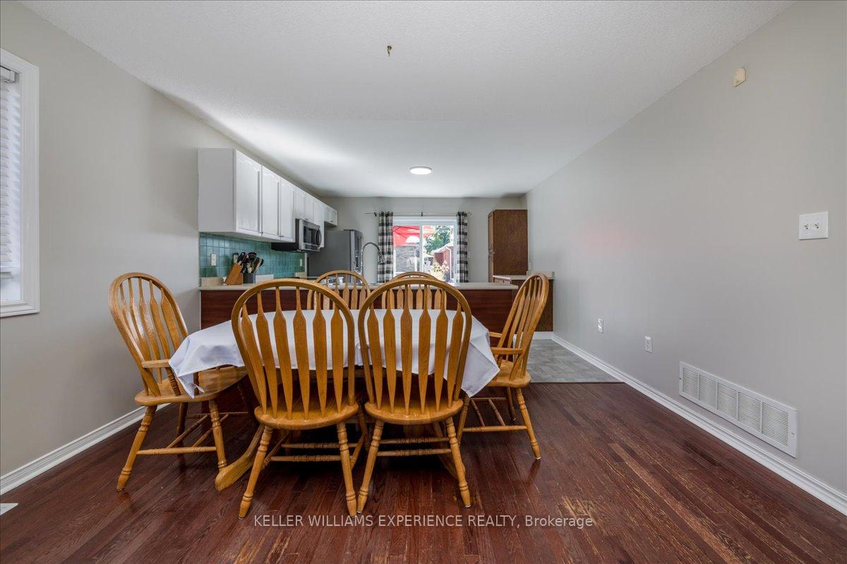Photo 3 of 32 Majesty Boulevard, Barrie, Innis-Shore — HOMEH