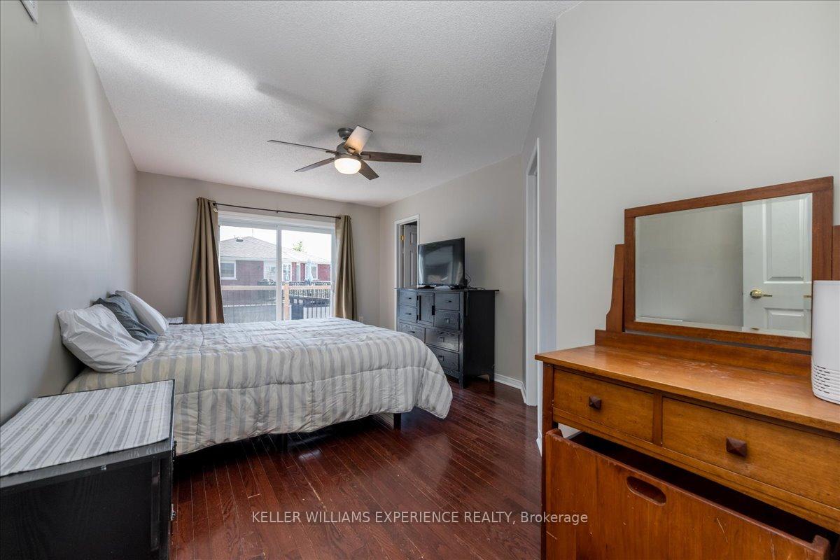Photo 11 of 32 Majesty Boulevard, Barrie, Innis-Shore — HOMEH