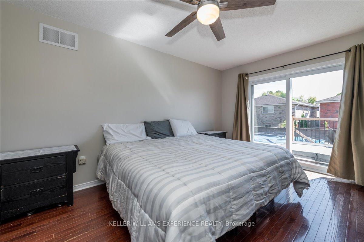 Photo 13 of 32 Majesty Boulevard, Barrie, Innis-Shore — HOMEH