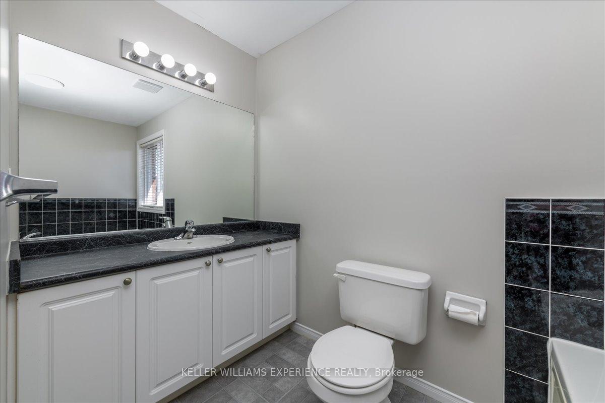 Photo 6 of 32 Majesty Boulevard, Barrie, Innis-Shore — HOMEH