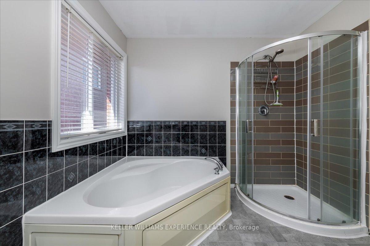 Photo 16 of 32 Majesty Boulevard, Barrie, Innis-Shore — HOMEH