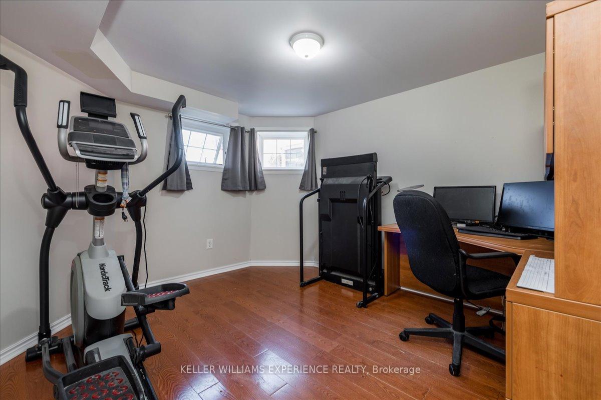 Photo 15 of 32 Majesty Boulevard, Barrie, Innis-Shore — HOMEH