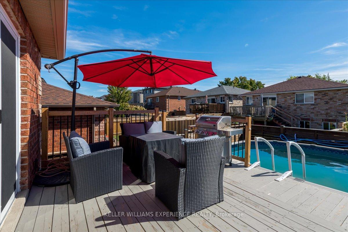 Photo 23 of 32 Majesty Boulevard, Barrie, Innis-Shore — HOMEH