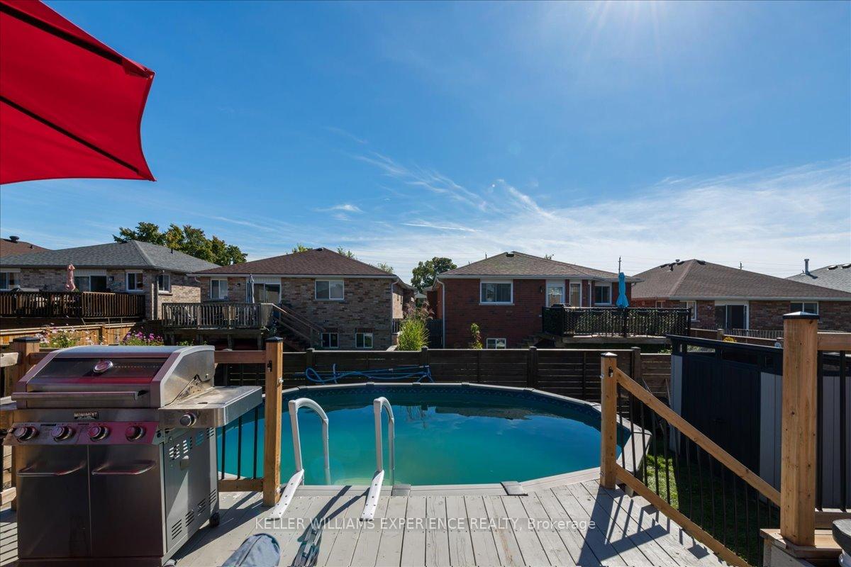 Photo 17 of 32 Majesty Boulevard, Barrie, Innis-Shore — HOMEH