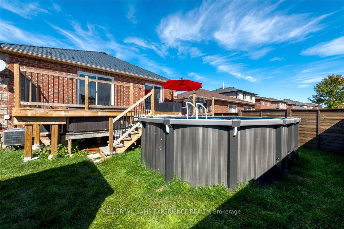 Photo 26 of 32 Majesty Boulevard, Barrie, Innis-Shore — HOMEH