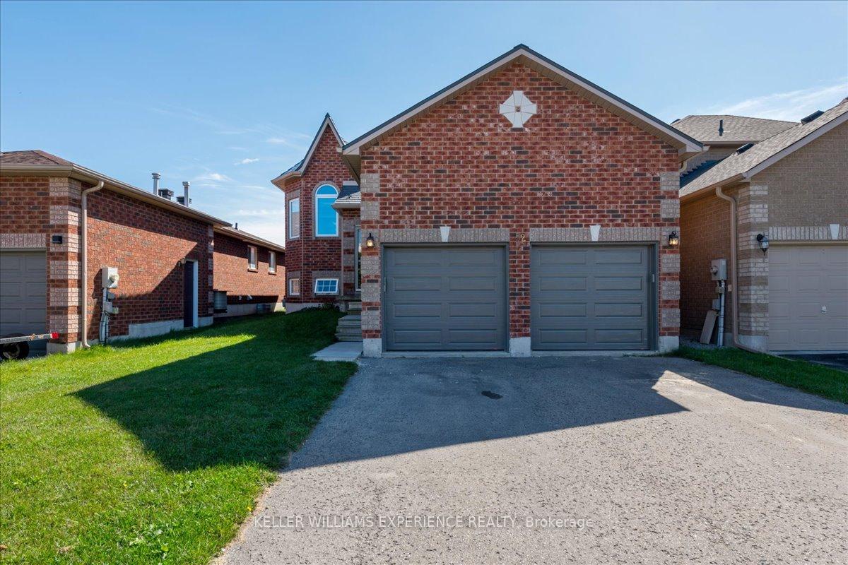 Photo 33 of 32 Majesty Boulevard, Barrie, Innis-Shore — HOMEH