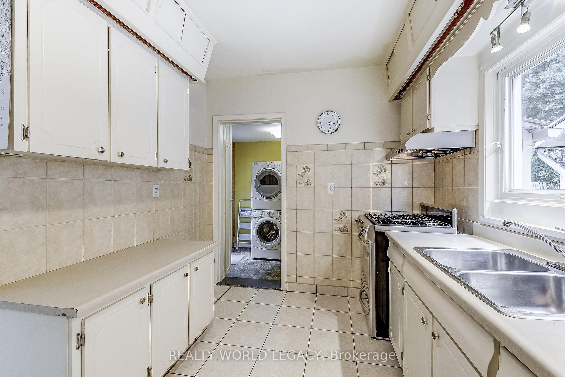 Photo 6 of 83 Graham Avenue S, Hamilton, Delta — HOMEH
