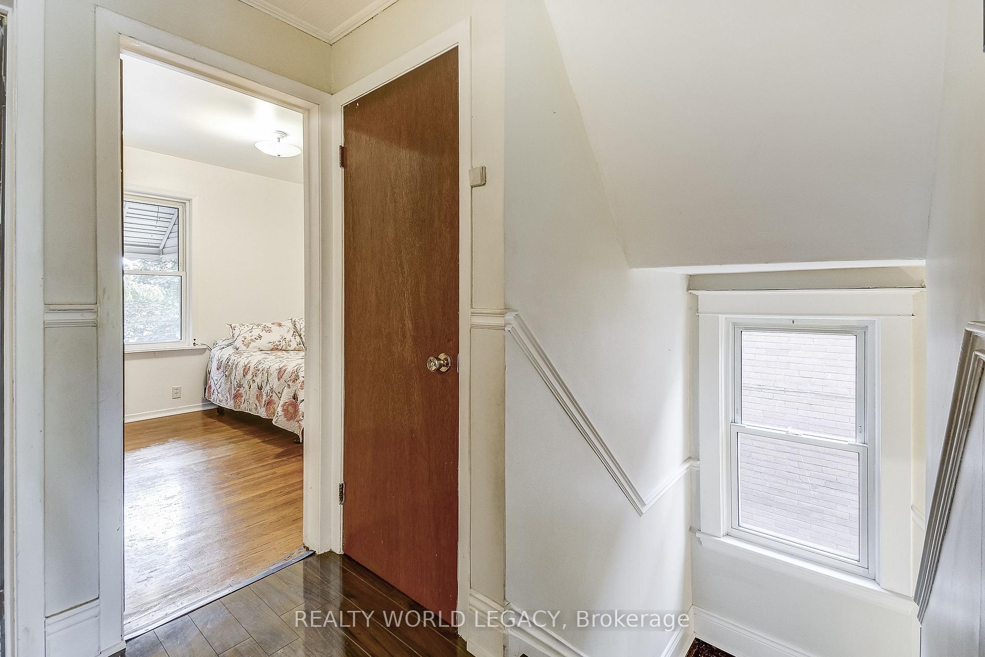 Photo 20 of 83 Graham Avenue S, Hamilton, Delta — HOMEH