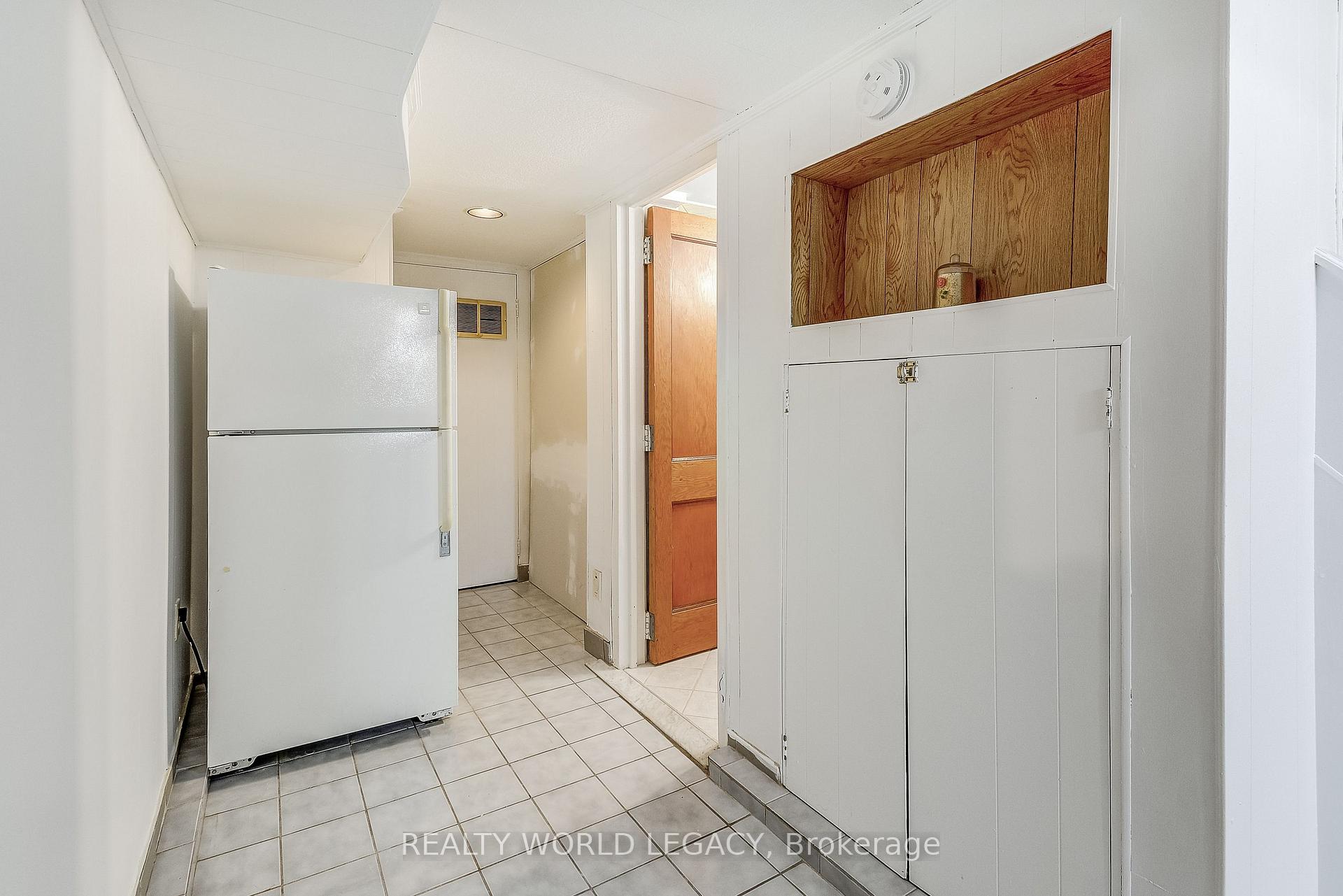 Photo 22 of 83 Graham Avenue S, Hamilton, Delta — HOMEH